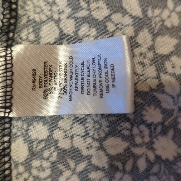 Super comfy maternity dress with cap sleeves and smocking size xl - Picture 4 of 4